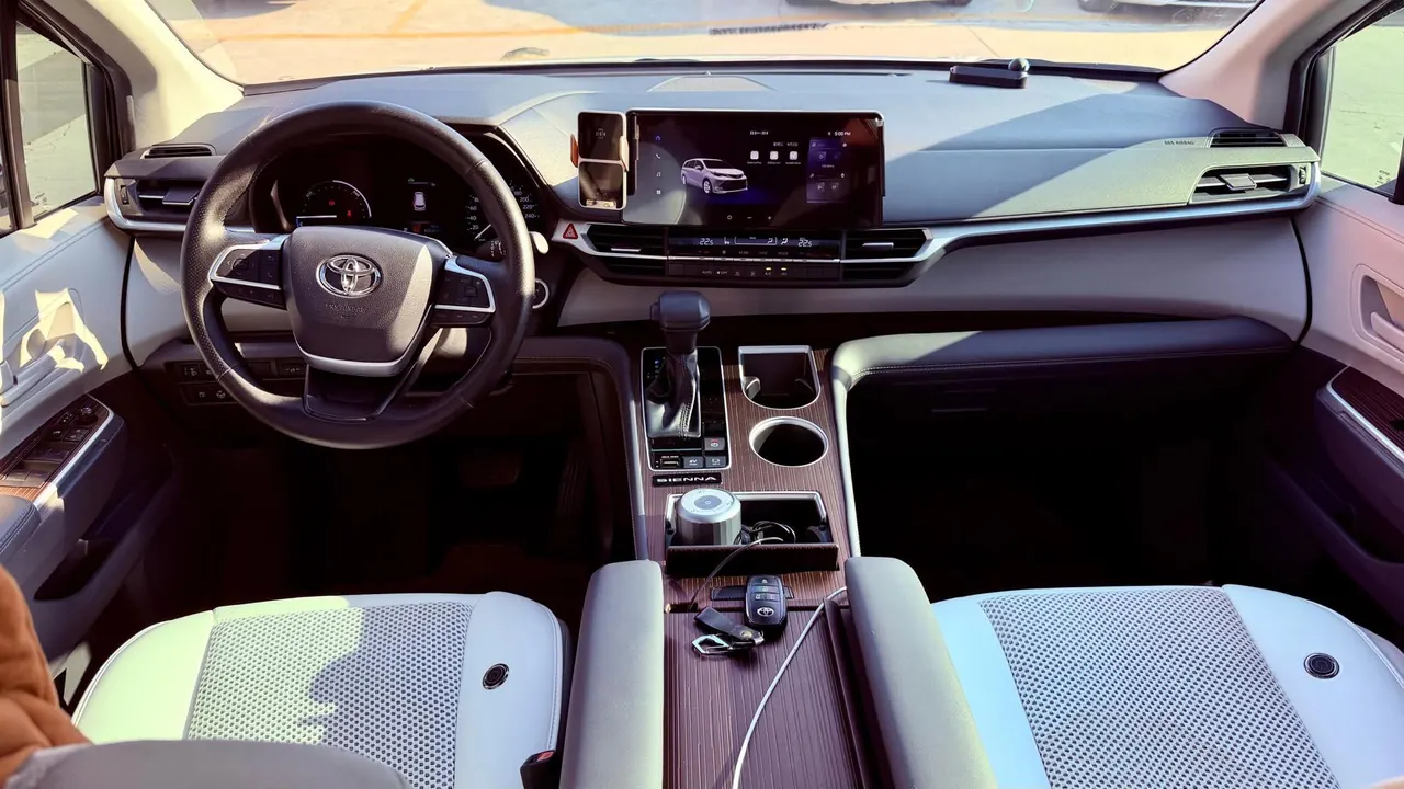 Toyota 2024 Sana 2.5 Stepless Comfort Edition Automatic Gear 4