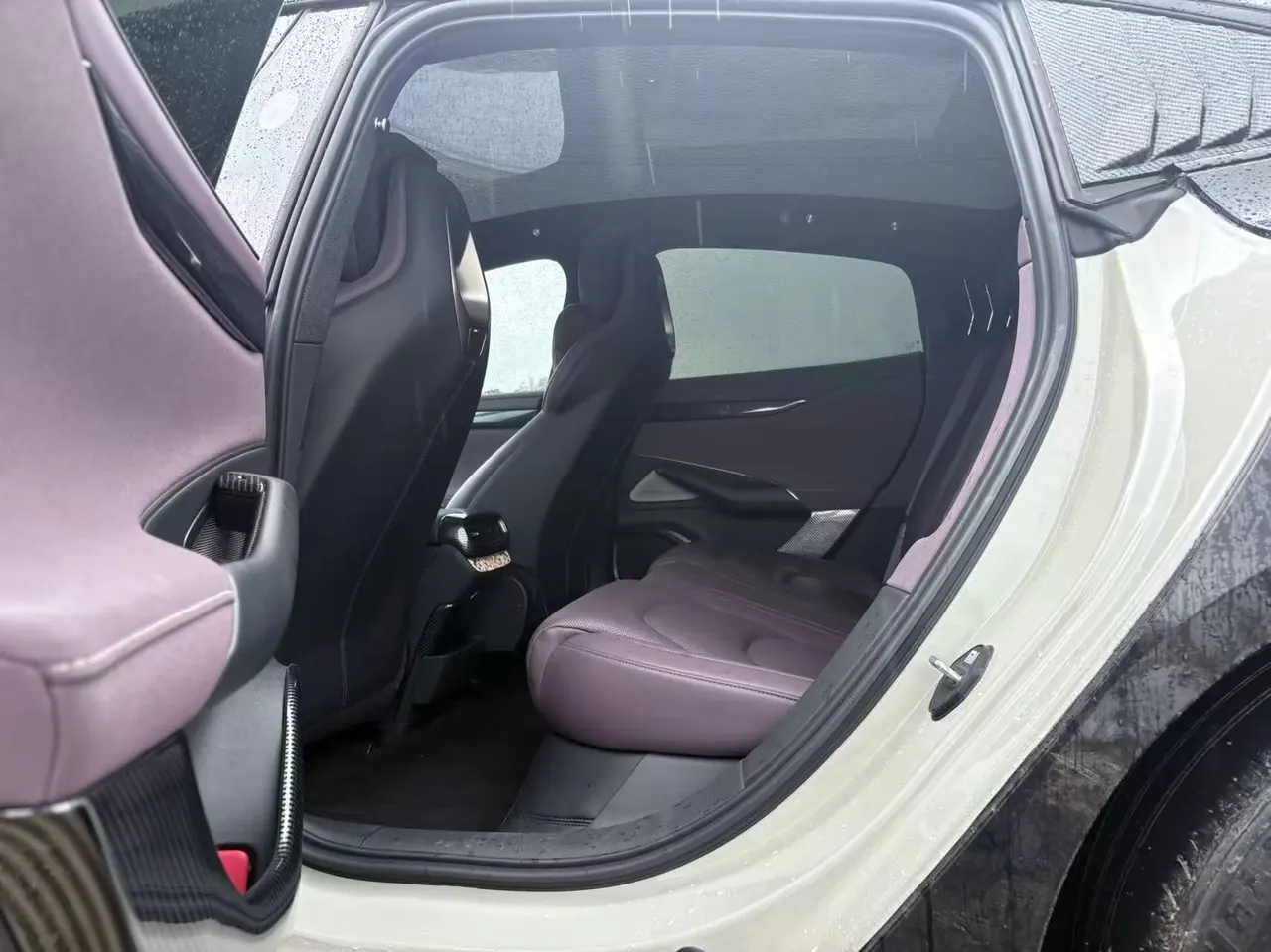 MI 2024 SU 7 700km Rear Drive Long Endurance Smart Driving Edition Automatic Gear 3