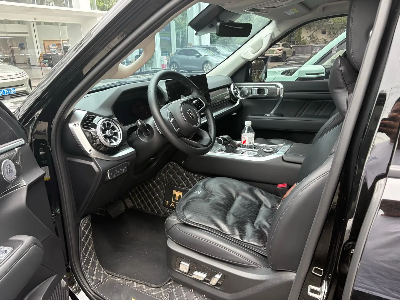 Tank 2024 Tank 400 Hi4-T 2.0T City Edition Automatic Gear 4