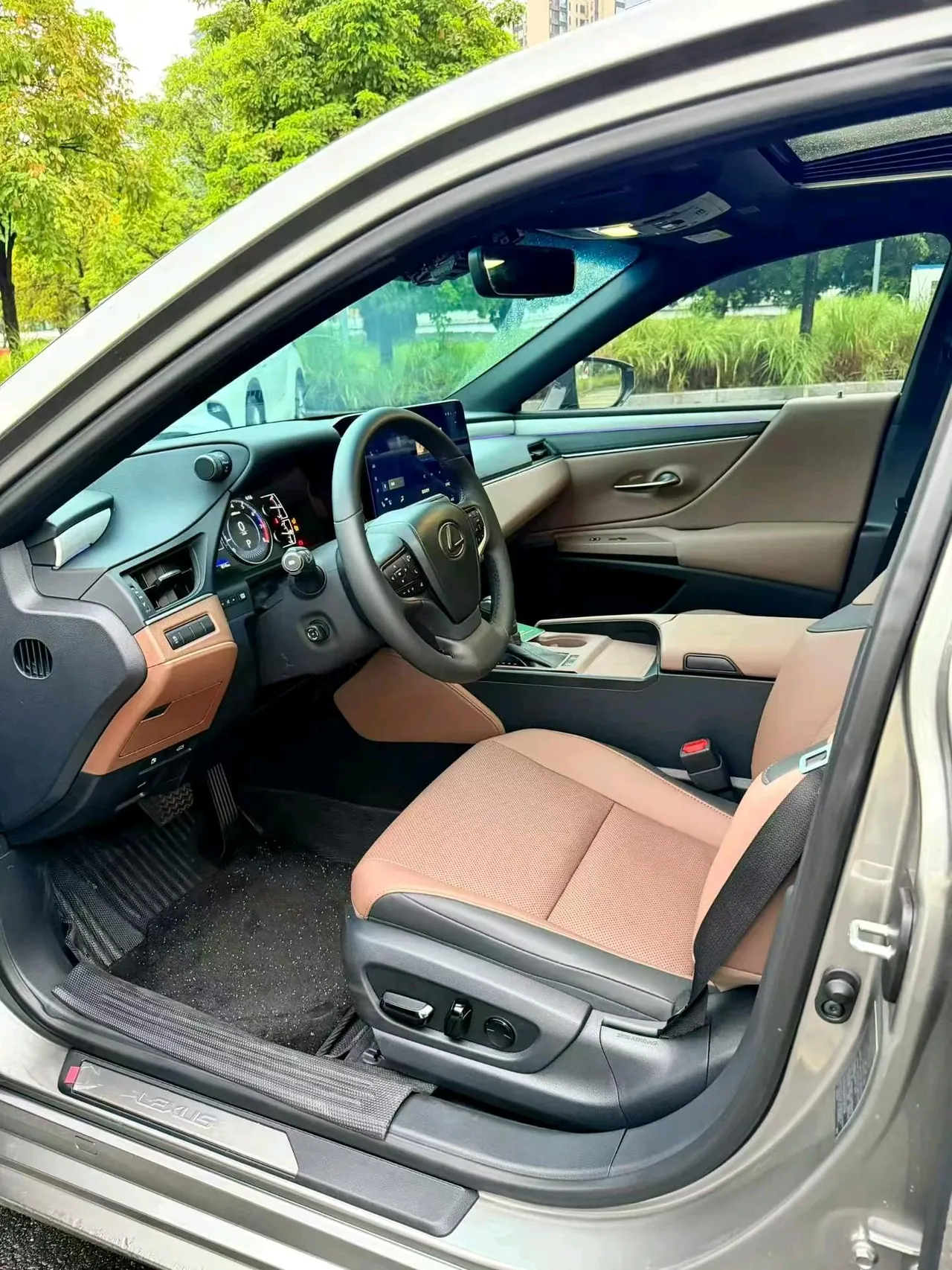 Lexus ES (Imported) 2026 ES200 2.0 Stepless Moon Shadow Double Color Special Edition Automatic Gear 4