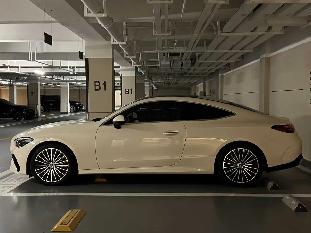 Mercedes Benz CLE (Imported) 2024 CLE 300 4MATIC Coupe 48V 2.0T Luxury Automatic Gear 3
