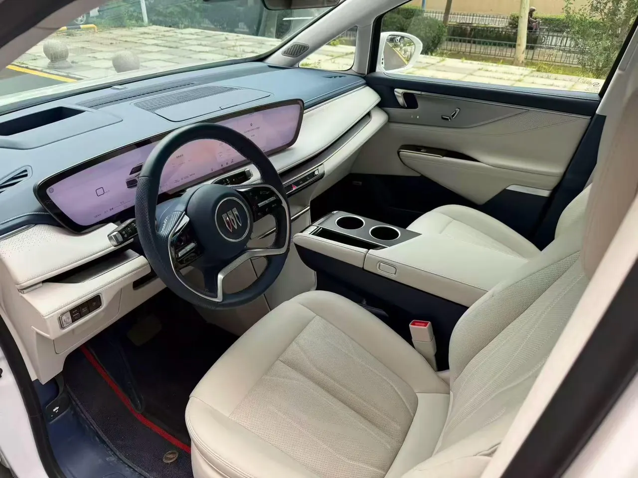 Buick 2024 GL8 Lu Zun PHEV 1.5T Luxury Edition 7-seat Automatic Gear 2