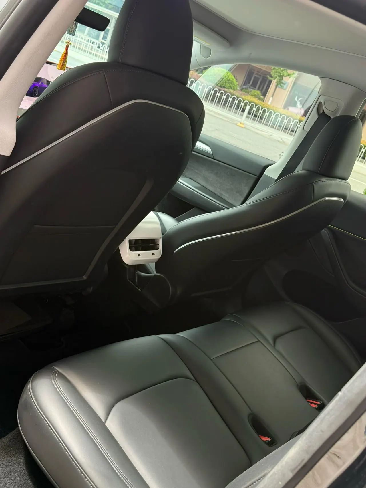Tesla 2022 Model Y rear-wheel drive version (facelift) automatic gear 3