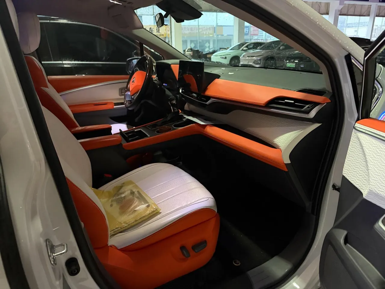 Toyota 2024 Sana 2.5 Stepless Deluxe Edition Automatic Gear 3