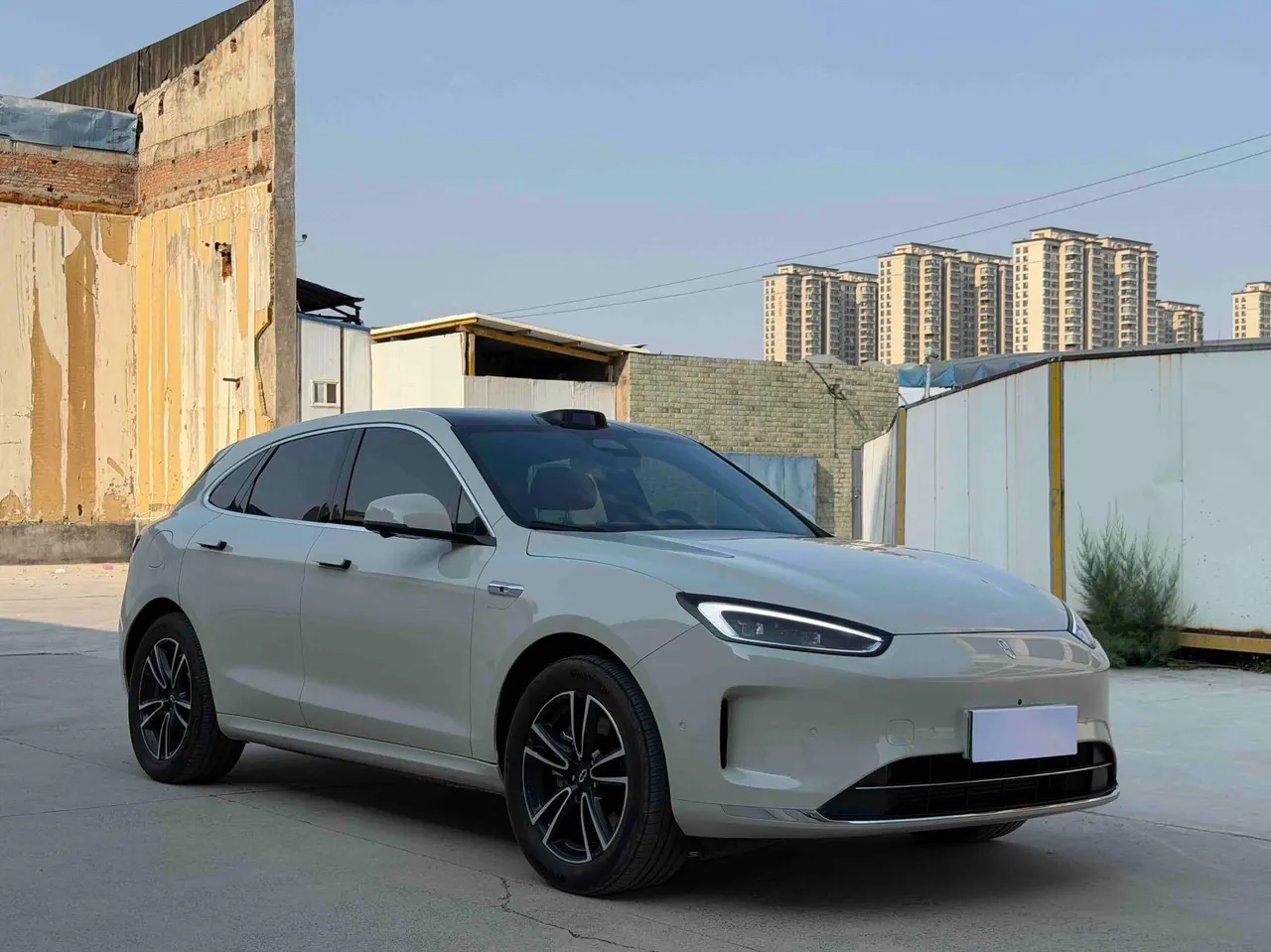 AITO 2025 AITO M5 extended-range Ultra rear-drive automatic gear 3