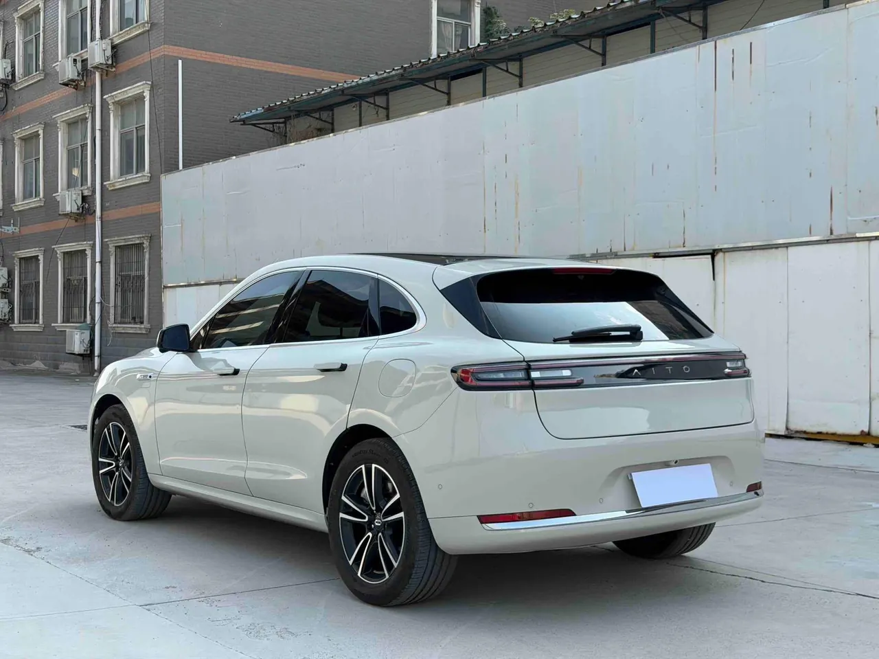 AITO 2025 AITO M5 extended-range Ultra rear-drive automatic gear 9