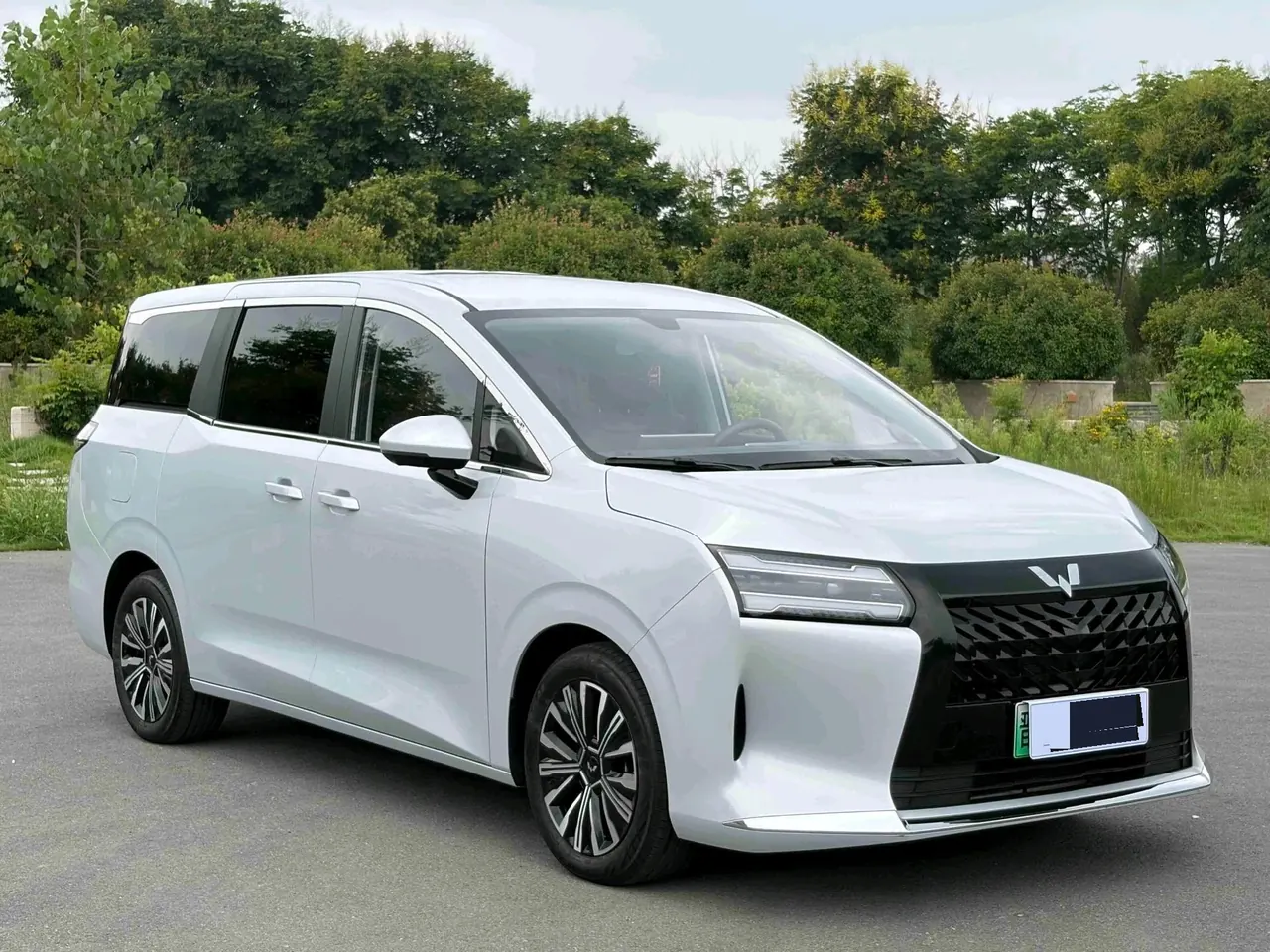 WuLing 2025 Starlight 730 1.5 Stepless 125km Luxury Automatic Transmission 3