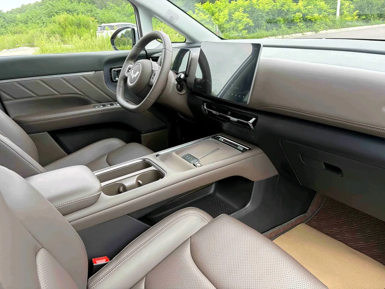 WuLing 2025 Starlight 730 1.5 Stepless 125km Luxury Automatic Transmission 6