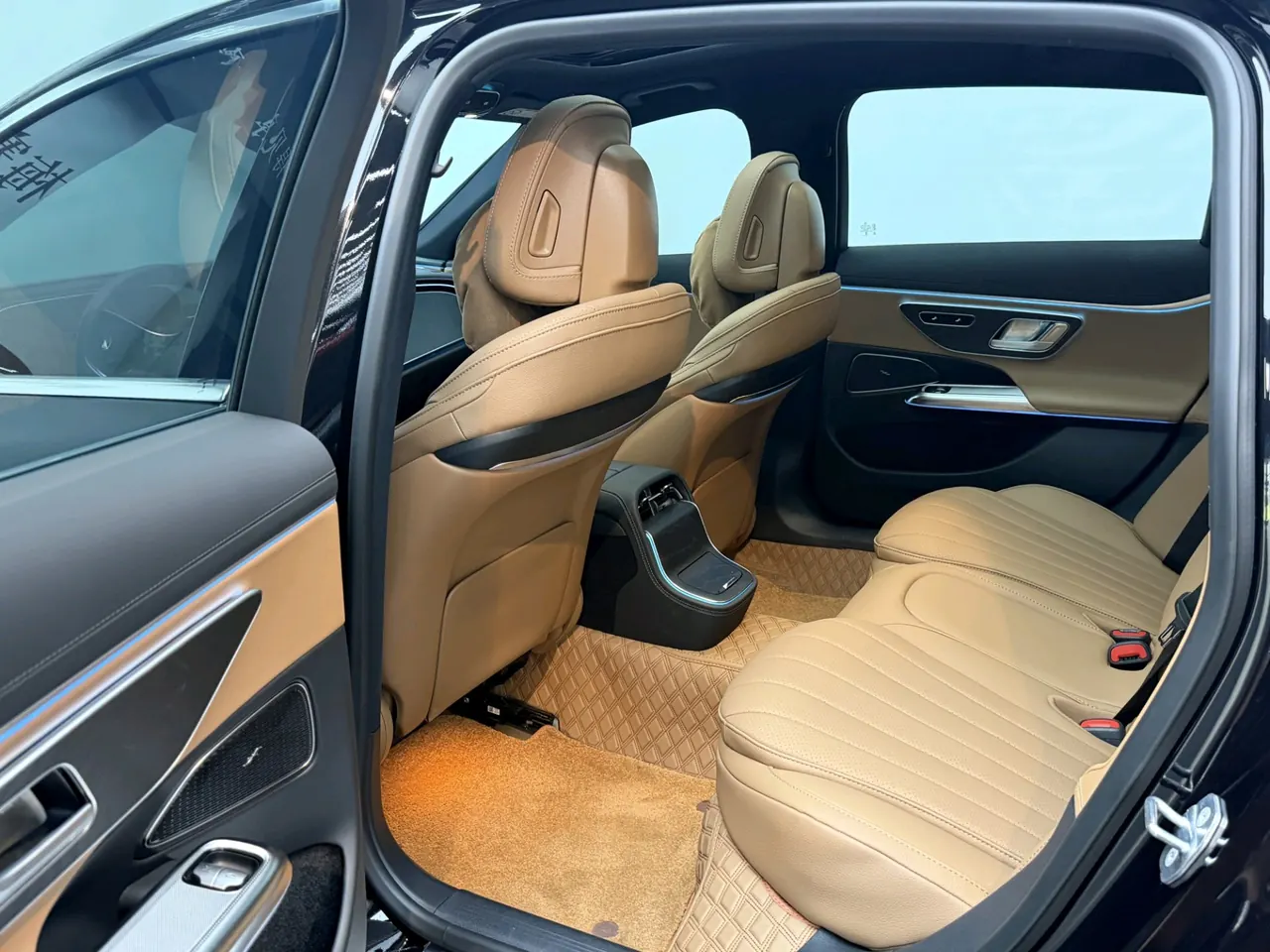 Mercedes Benz E Class 2026 E 260 L 48V 2.0T Automatic 8