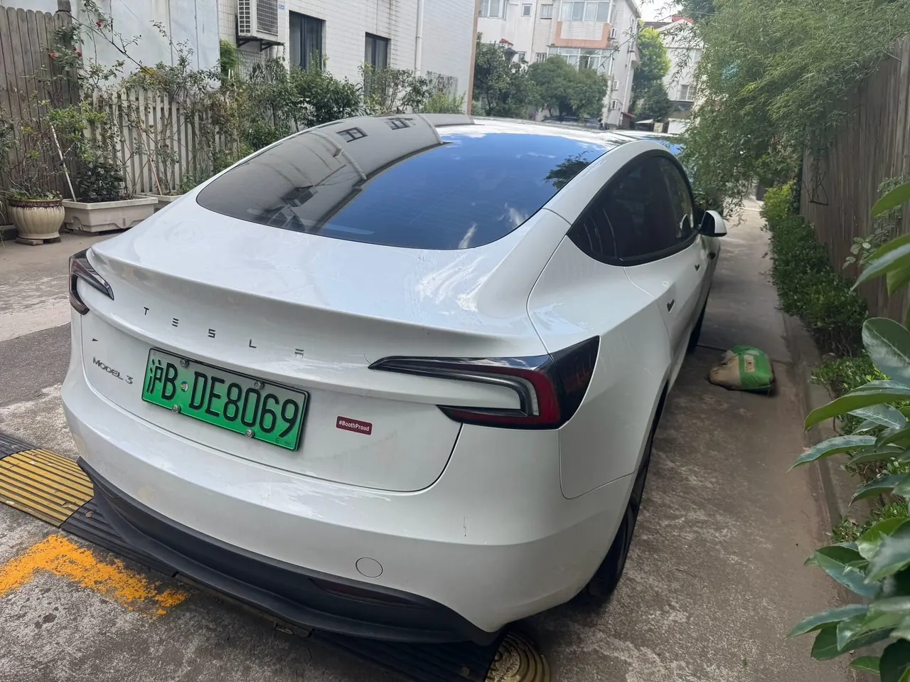 Tesla 2025 Model 3 rear-wheel drive version of automatic transmission 2