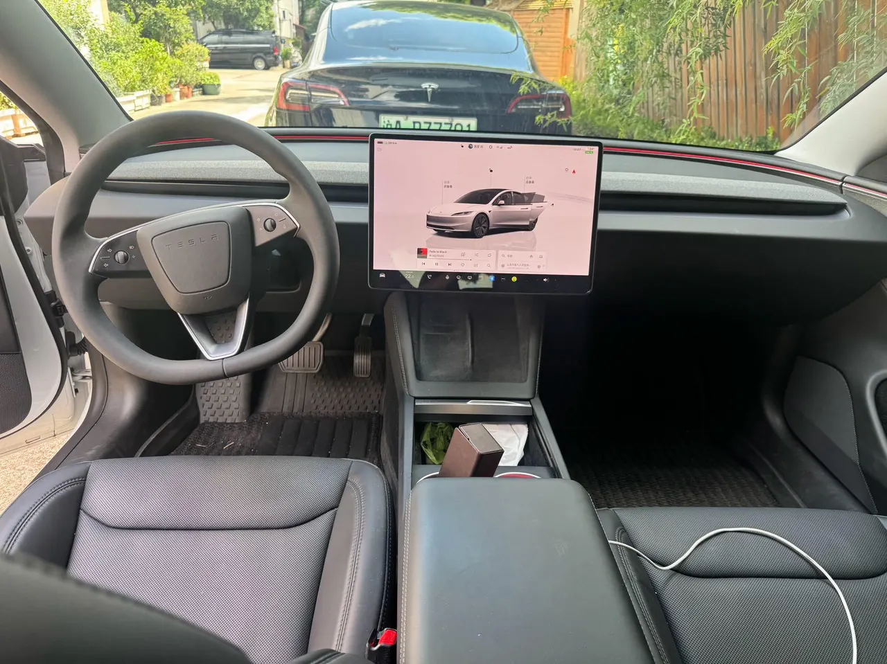 Tesla 2025 Model 3 rear-wheel drive version of automatic transmission 3
