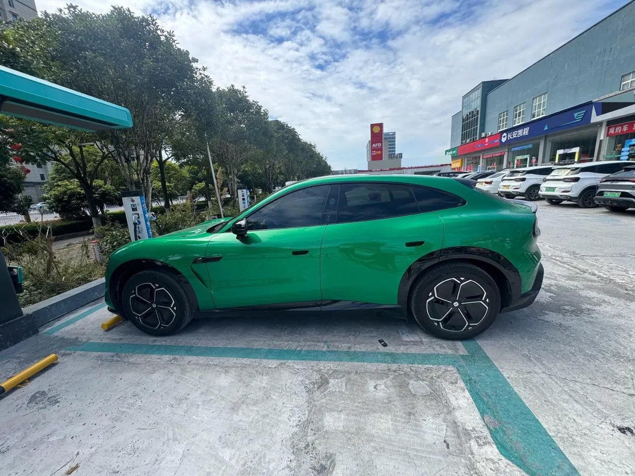 MI 2025 YU7 Long Endurance Four-wheel Drive Pro Edition Automatic Gear 3