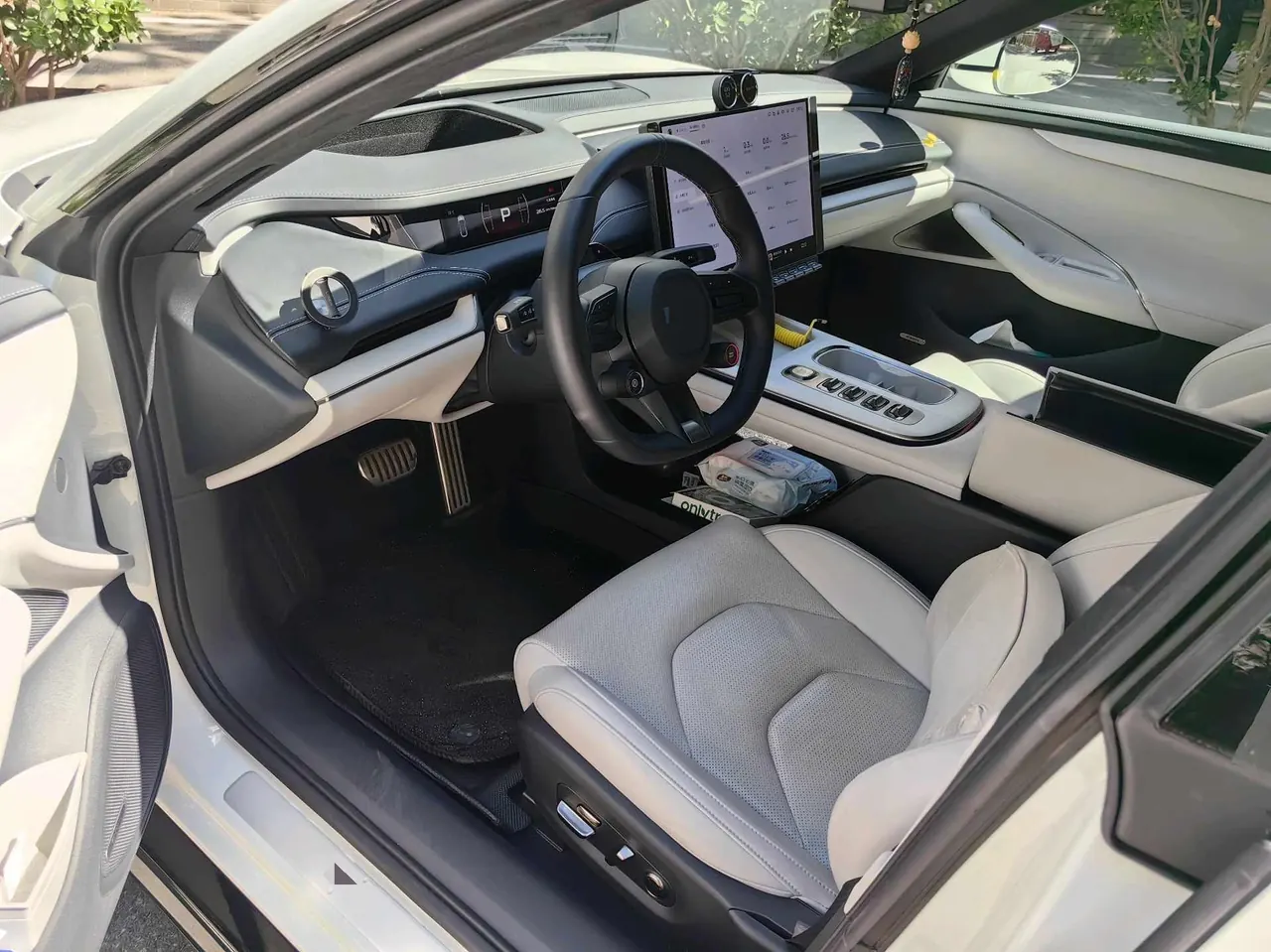 MI 2024 SU 7 800km 4-wheel drive ultra-long endurance high-end smart driving Max version automatic gear 6