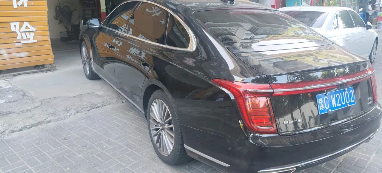 HongQi 2020 H9 48V 2.0T Zhilian Flag Yue Edition Automatic Gear 2