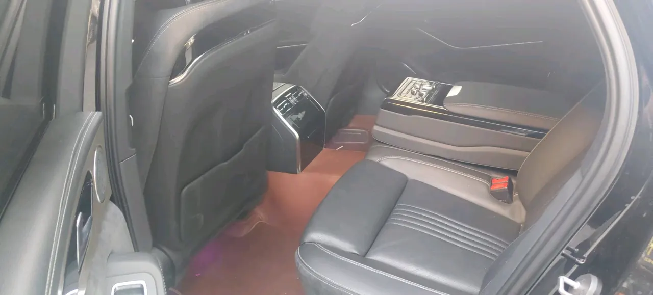 HongQi 2020 H9 48V 2.0T Zhilian Flag Yue Edition Automatic Gear 4