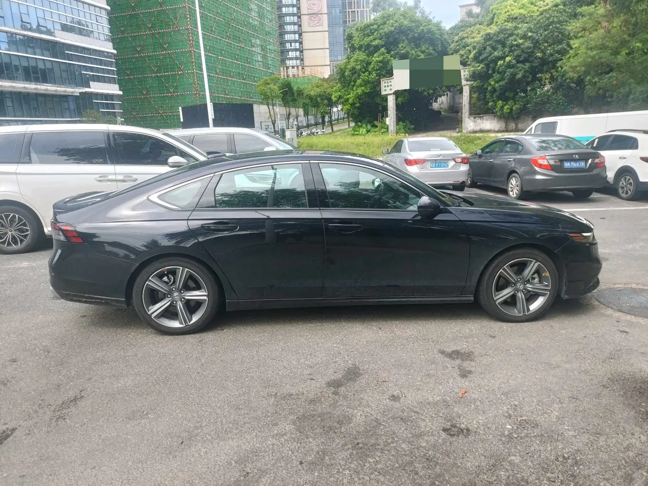 Honda Accord New Energy 2025 11th Generation Accord e:PHEV 2.0 Stepless Premium Edition Automatic Gear 2