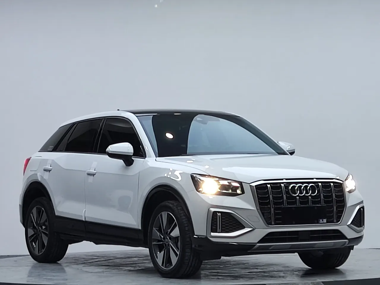 Audi 2022 Q2L 1.4TFSI 35TFSI Fashion Elegant Automatic - View 1
