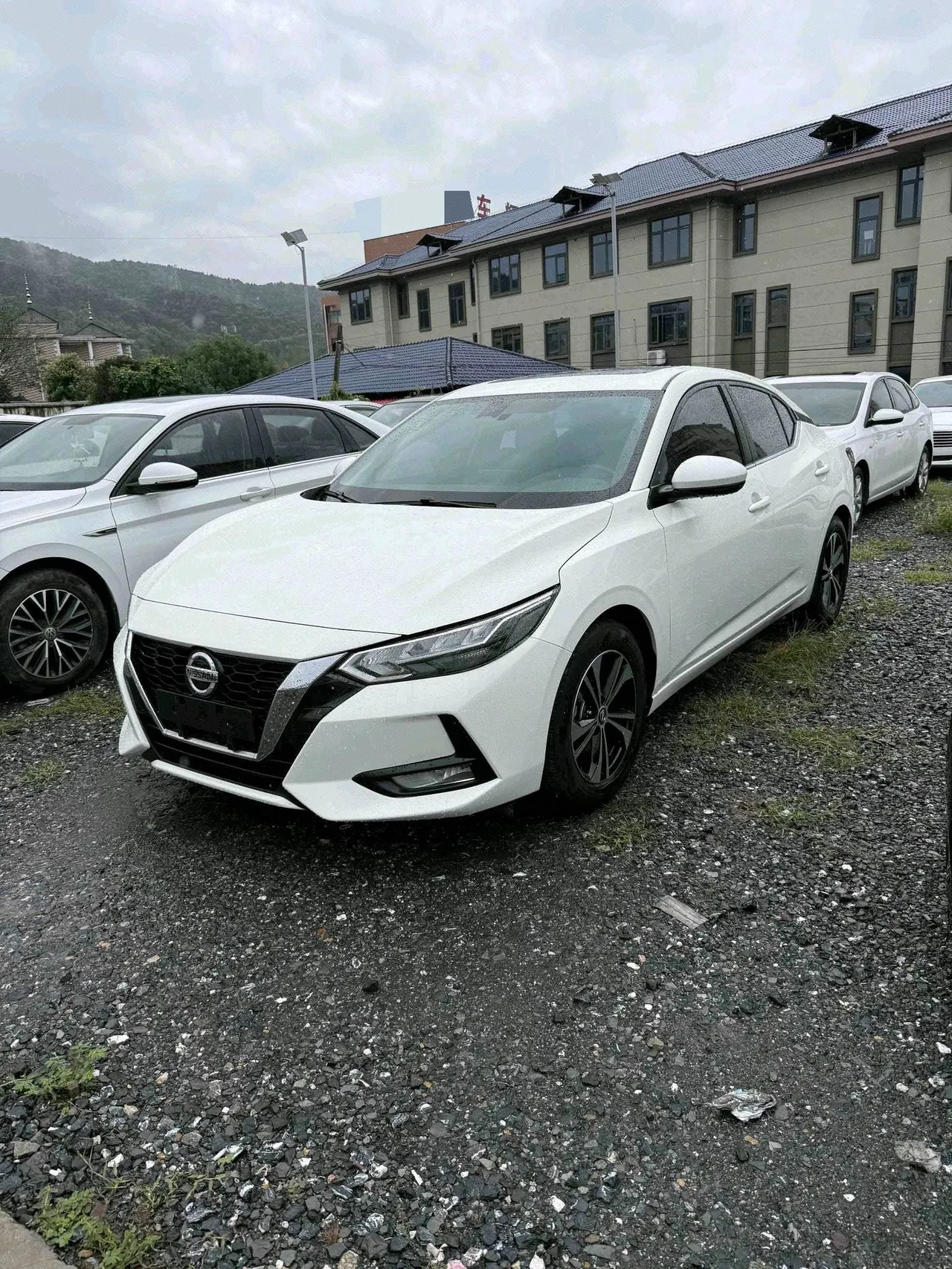 Open image lightbox: Nissan 2021 Sylphy 1.6 Stepless XL Pleasant Edition Automatic Gear
