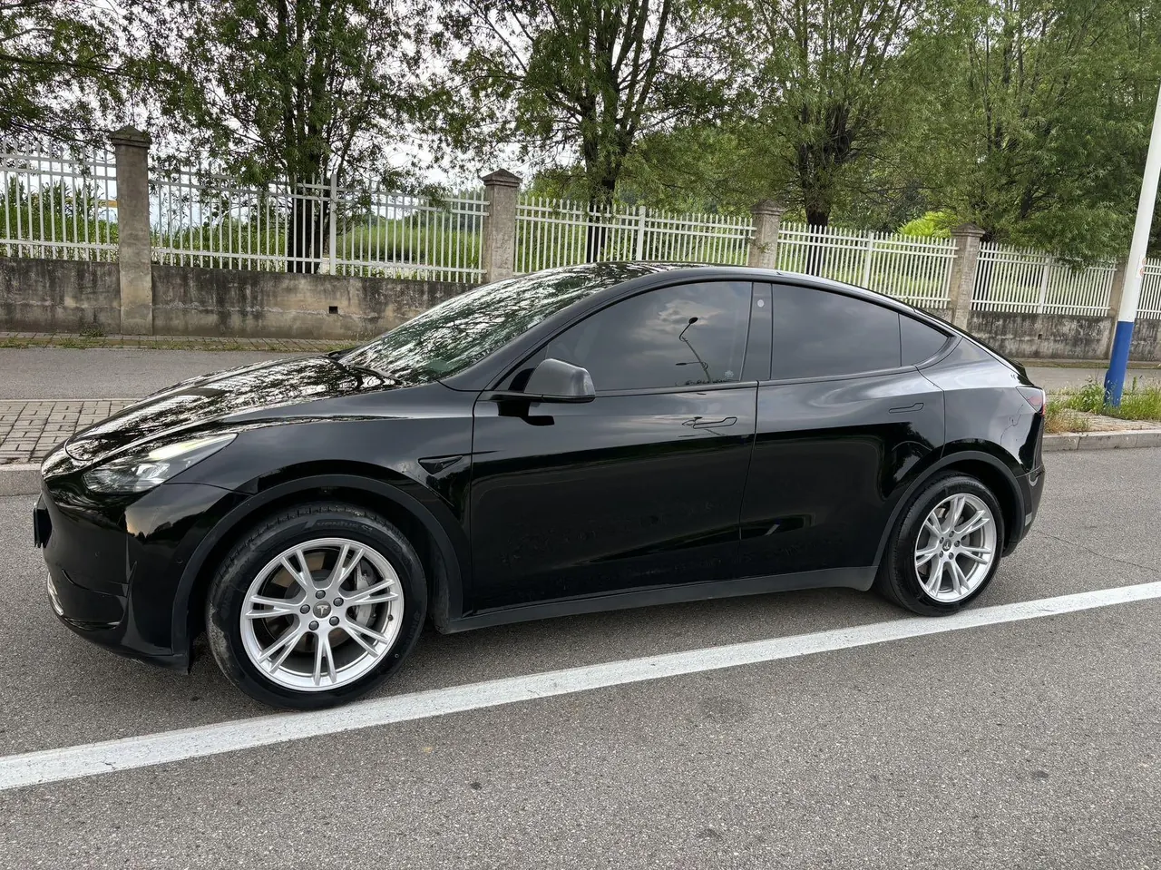 Tesla 2022 Model Y rear-wheel drive version automatic transmission 5