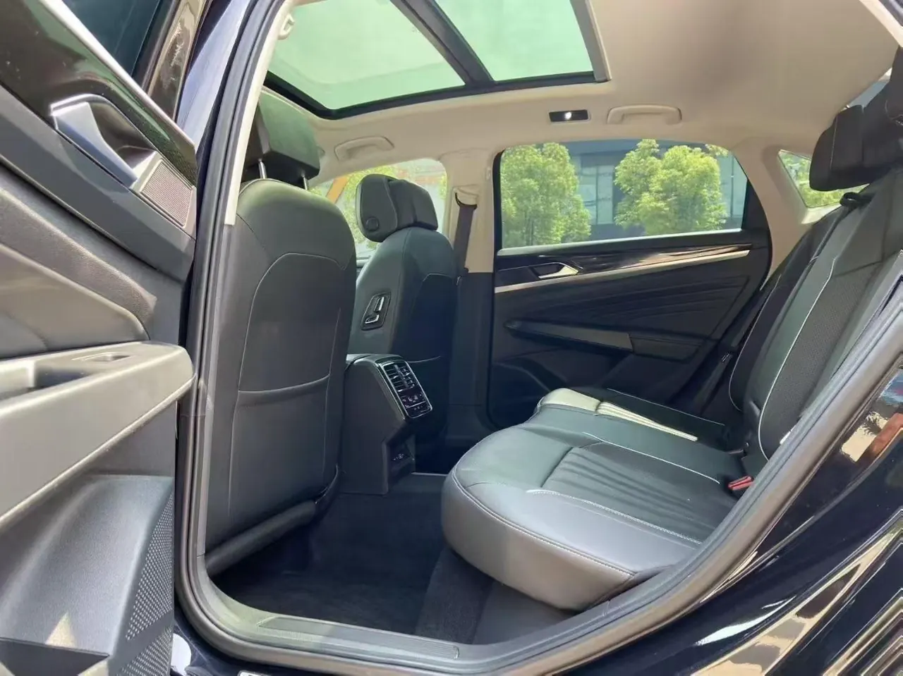 Volkswagen 2024 Passat 2.0TSI 330TSI Elite Edition Automatic 6