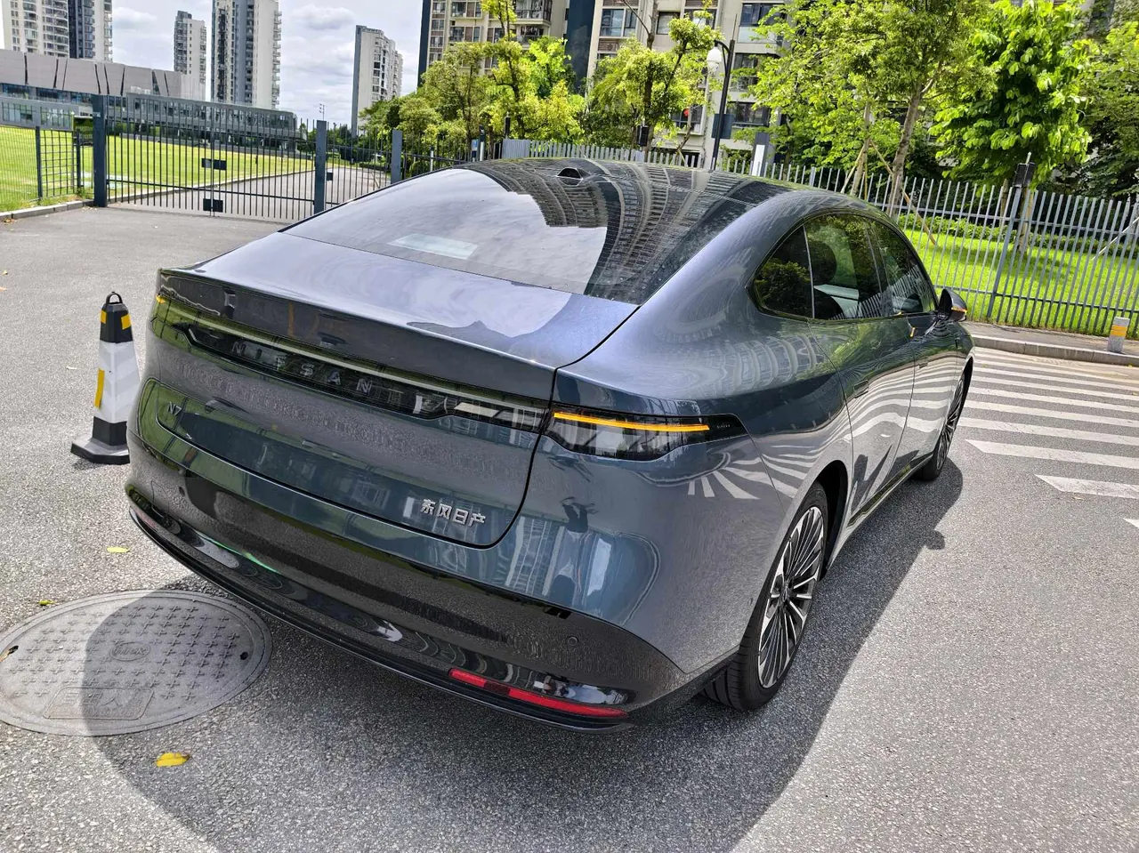 Nissan 2025 N7 625 Max Automatic 4
