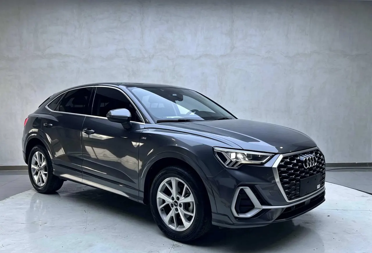 Audi 2020 Q3 Sportback 1.4TFSI 35TFSI aggressive automatic gear 3