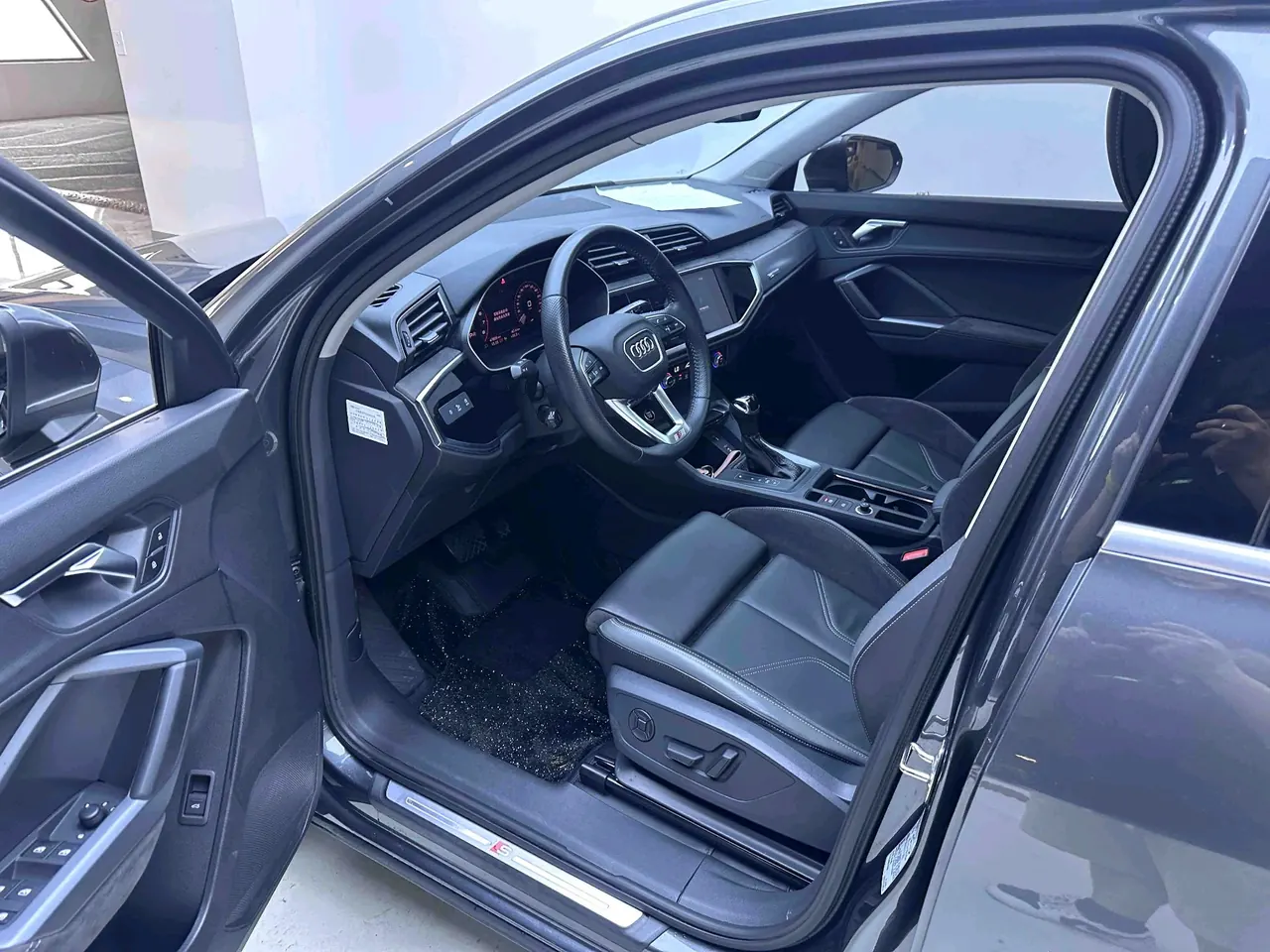 Audi 2020 Q3 Sportback 1.4TFSI 35TFSI aggressive automatic gear 9