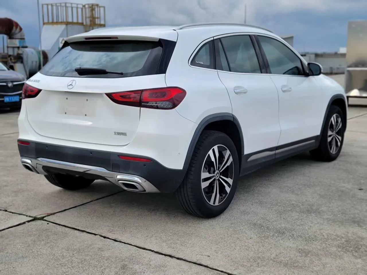 Mercedes Benz 2020 GLA 200 1.3T automatic gear 3
