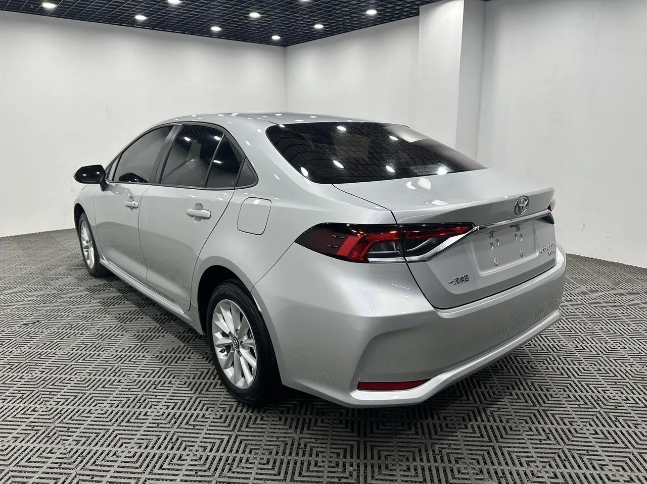 Toyota 2021 corolla 1.2T stepless elite PLUS version of automatic gear 7