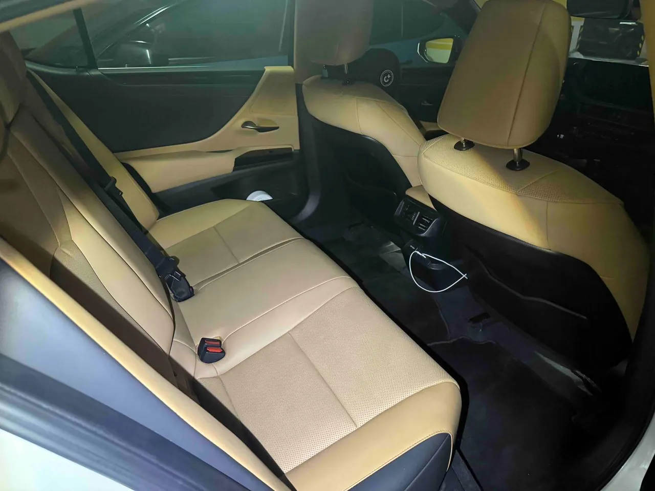 Lexus ES (Imported) 2022 ES200 2.0 Stepless Premium Edition Automatic Gear 2