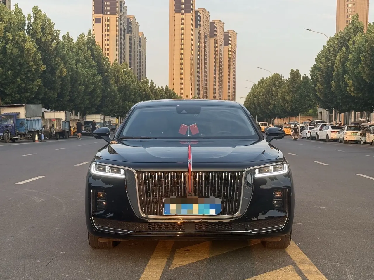 HongQi 2020 H9 48V 2.0T Zhilian Flag Edition Automatic Gear 2