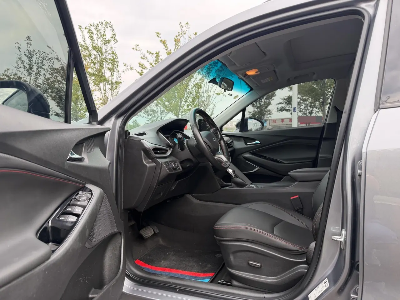 Chevrolet 2020 Volando 48V 1.3T Redline 530T Vertical Edition (52) Automatic Gear 4