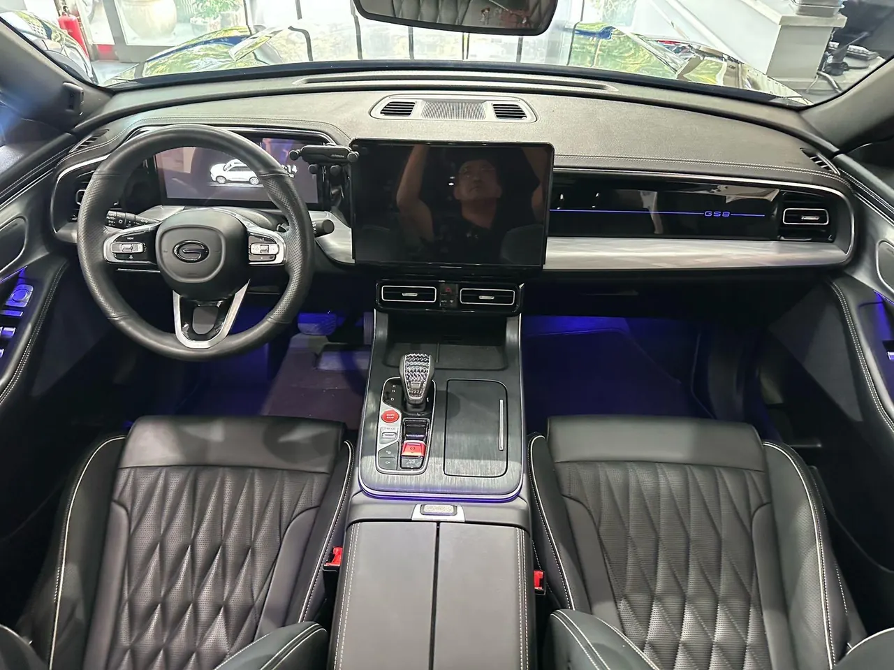 Chuanqi 2022 GS8 2.0TGDI Two-Drive Premium Edition Seven-seat Automatic Gear 8