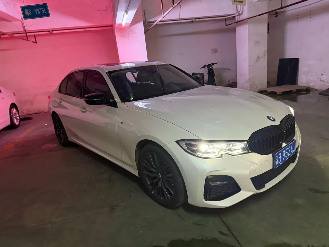 BMW 3 Series 2020 325Li 2.0T M Sports Obsidian Night Kit (Changed) Automatic Gear 3