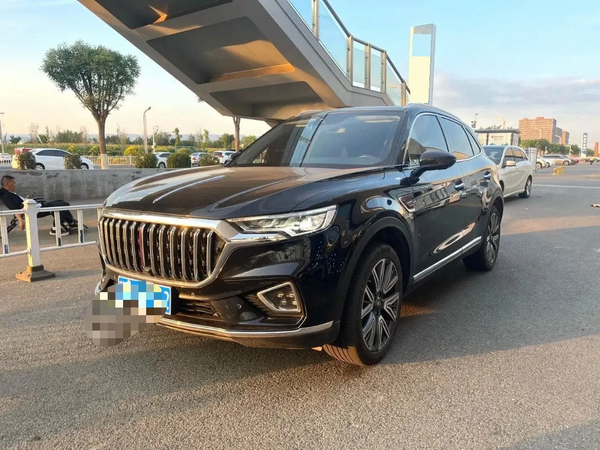 Open image lightbox: HongQi 2022 HS5 2.0T 4-wheel drive smart flag hedonic purchase version of automatic gear