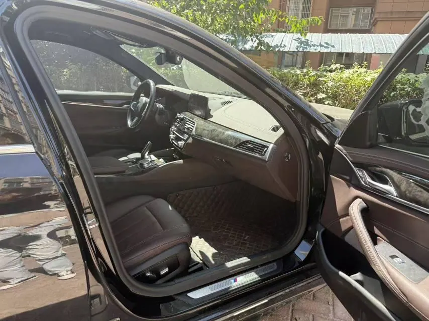 BMW 5 Series 2020 525Li 2.0T M Sports Suit Automatic Gear 4