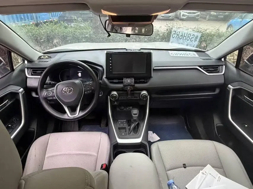 Toyota 2020 RAV4 Rongfang Double Engine 2.5 Stepless Two-Drive Elite Automatic Gear 3