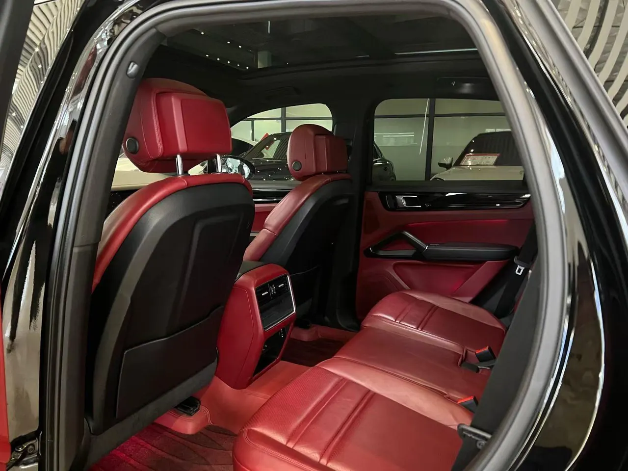 Porsche Cayenne (Imported) 2022 Cayenne 3.0T Platinum Edition Automatic Gear 3