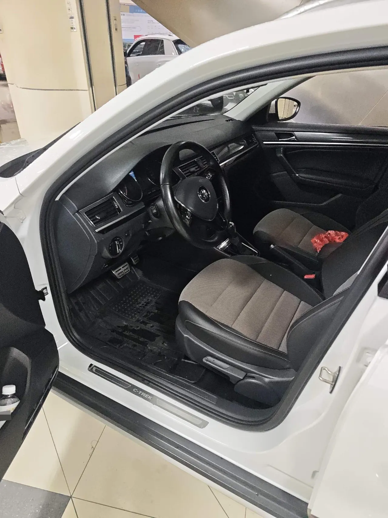 Volkswagen 2020 C- TREK (Wei Ling) 1.5 Comfortable Automatic Transmission 3