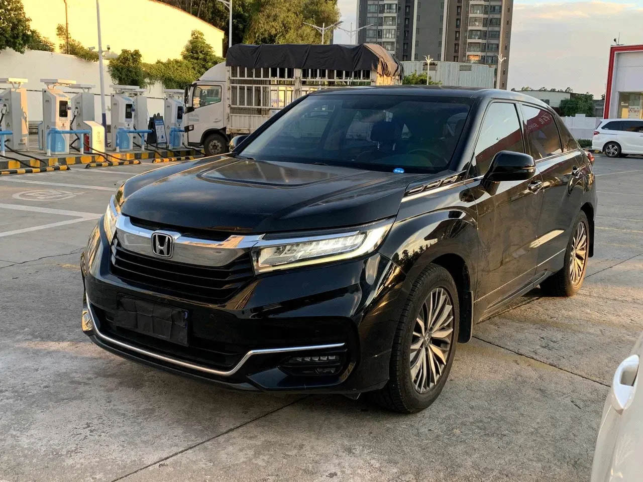 Open image lightbox: Honda 2020 Crown Road 2.0T 370TURBO Two-Drive Deluxe Automatic Gear