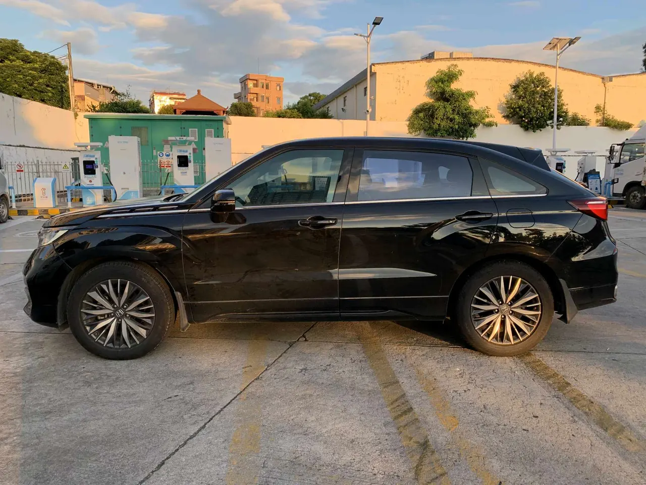 Honda 2020 Crown Road 2.0T 370TURBO Two-Drive Deluxe Automatic Gear 3