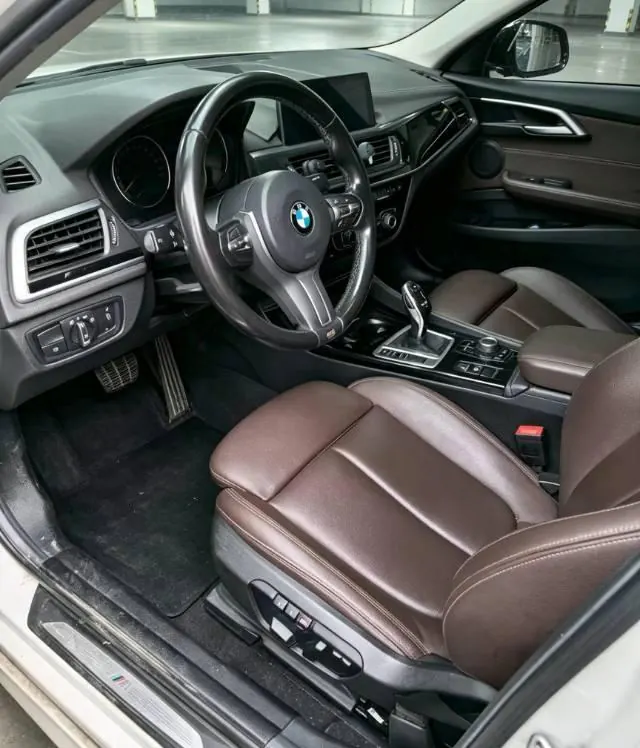 BMW 1 Series 2020 120i 1.5T M Sports Suit Automatic Gear 3