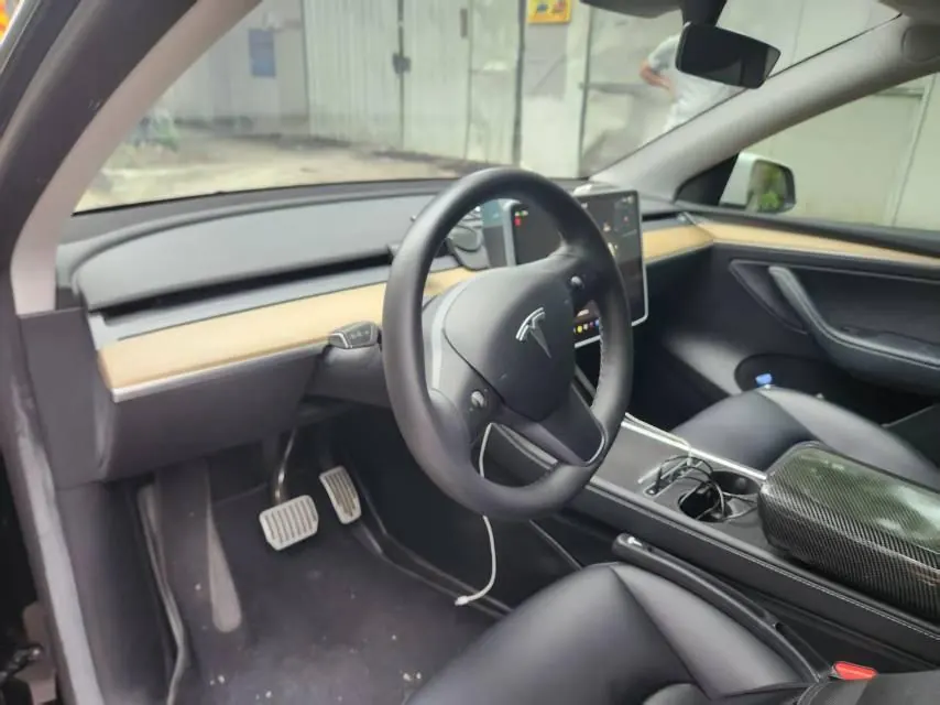 Tesla 2022 Model Y long endurance all-wheel drive version (modified) automatic gear 4