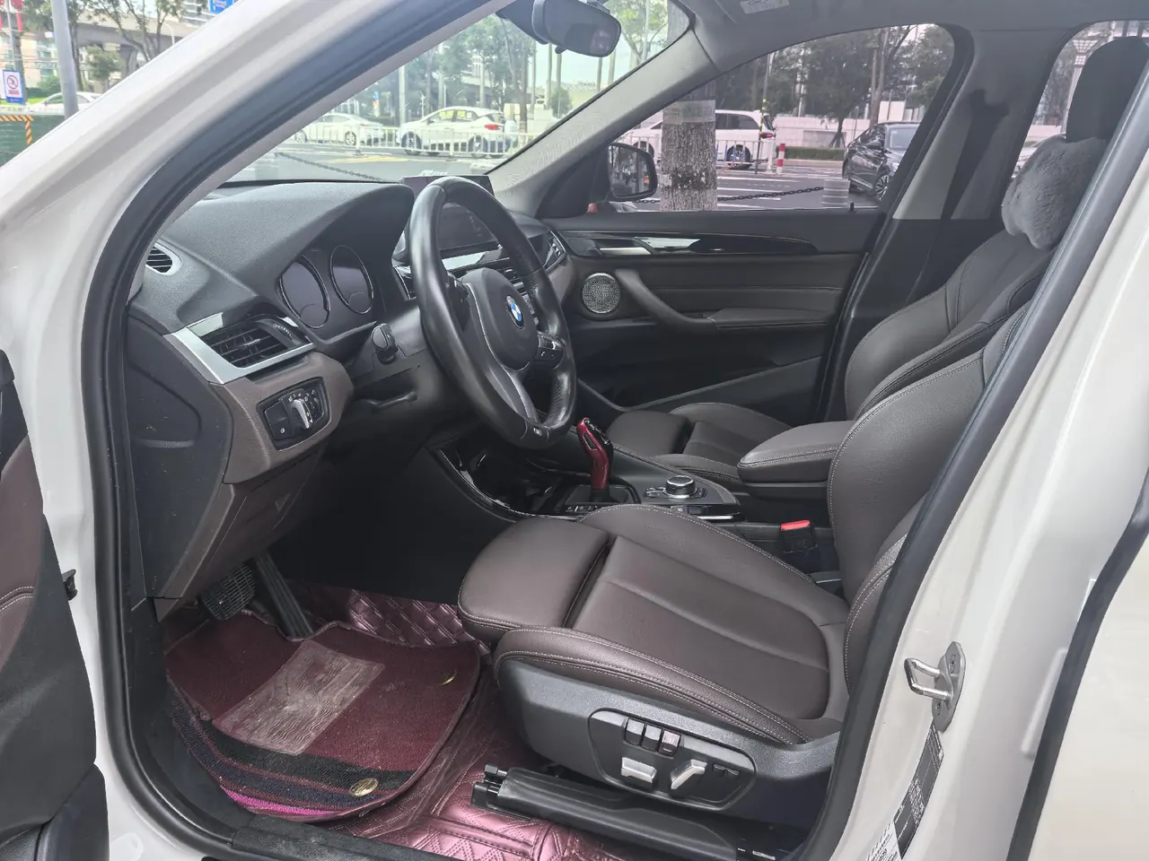 BMW 2022 X1 sDrive20Li 1.5T exclusive automatic gear 3