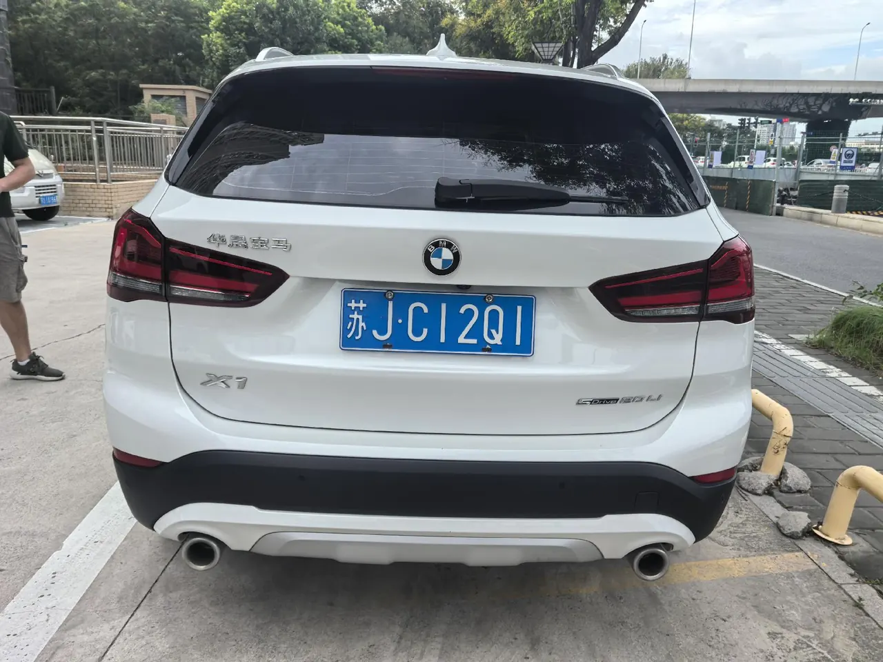 BMW 2022 X1 sDrive20Li 1.5T exclusive automatic gear 5