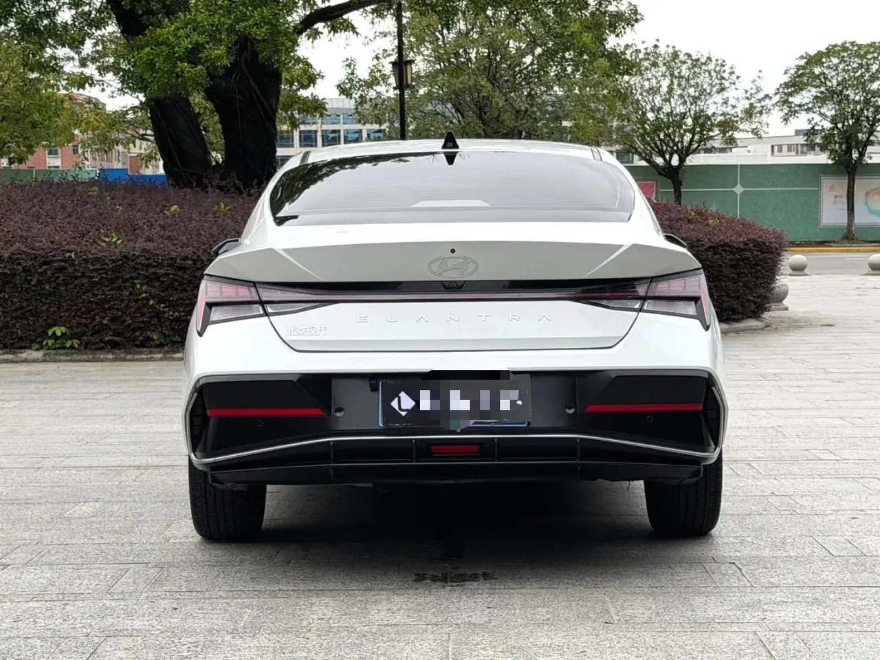 Hyundai 2022 Elantra -3-compartment 1.5 stepless LUX premium automatic gear 11