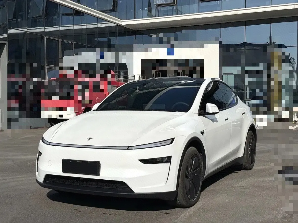 Open image lightbox: Tesla 2026 Model Y Rear-Wheel-Drive Automatic
