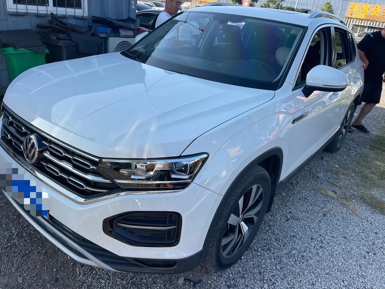 Volkswagen 2020 Tanyue 2.0TSI 330TSI Two-Drive Deluxe Zhilian Edition Pro Automatic Gear - View 1