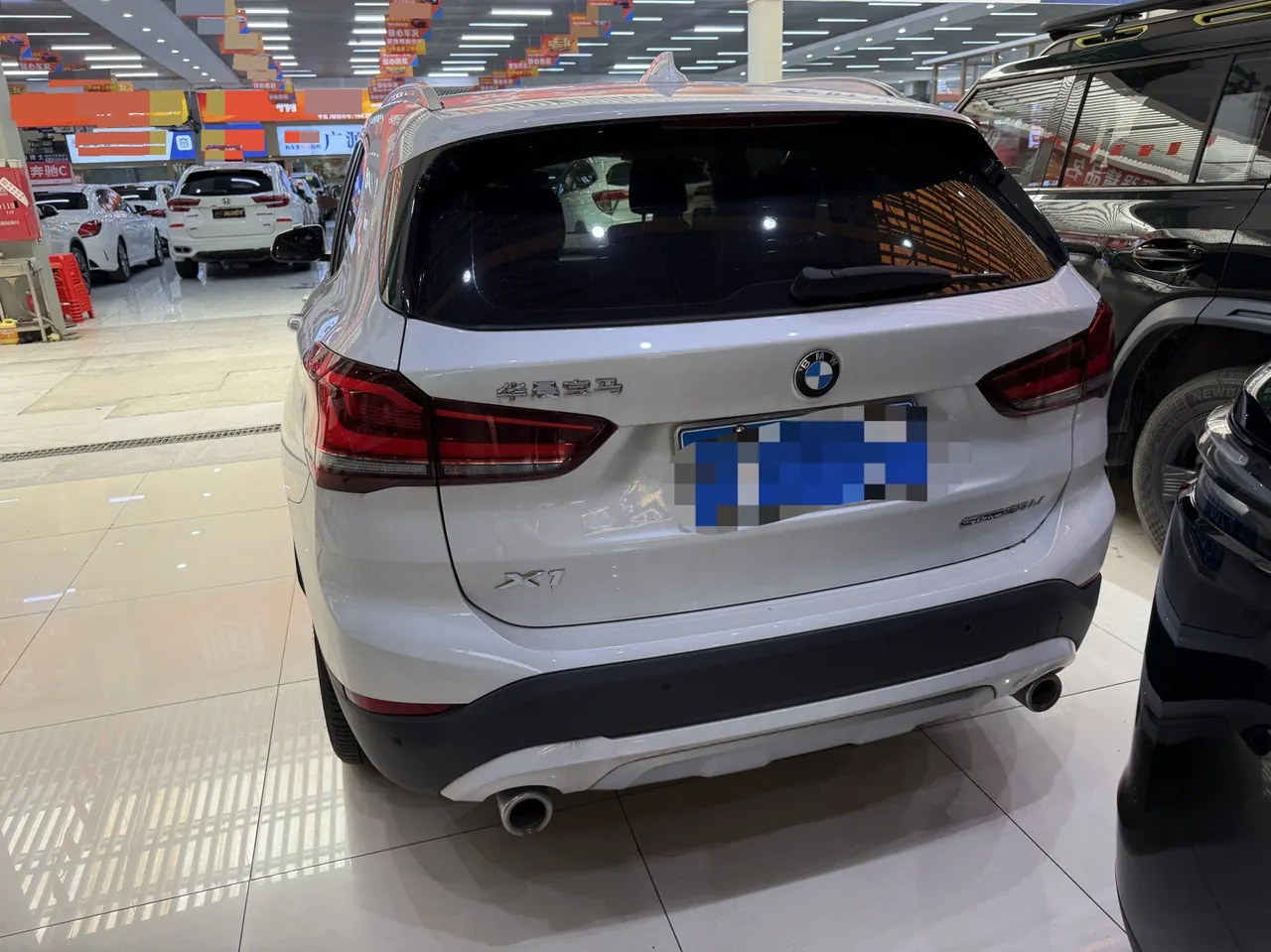 BMW 2022 X1 sDrive20Li 1.5T exclusive automatic gear 5