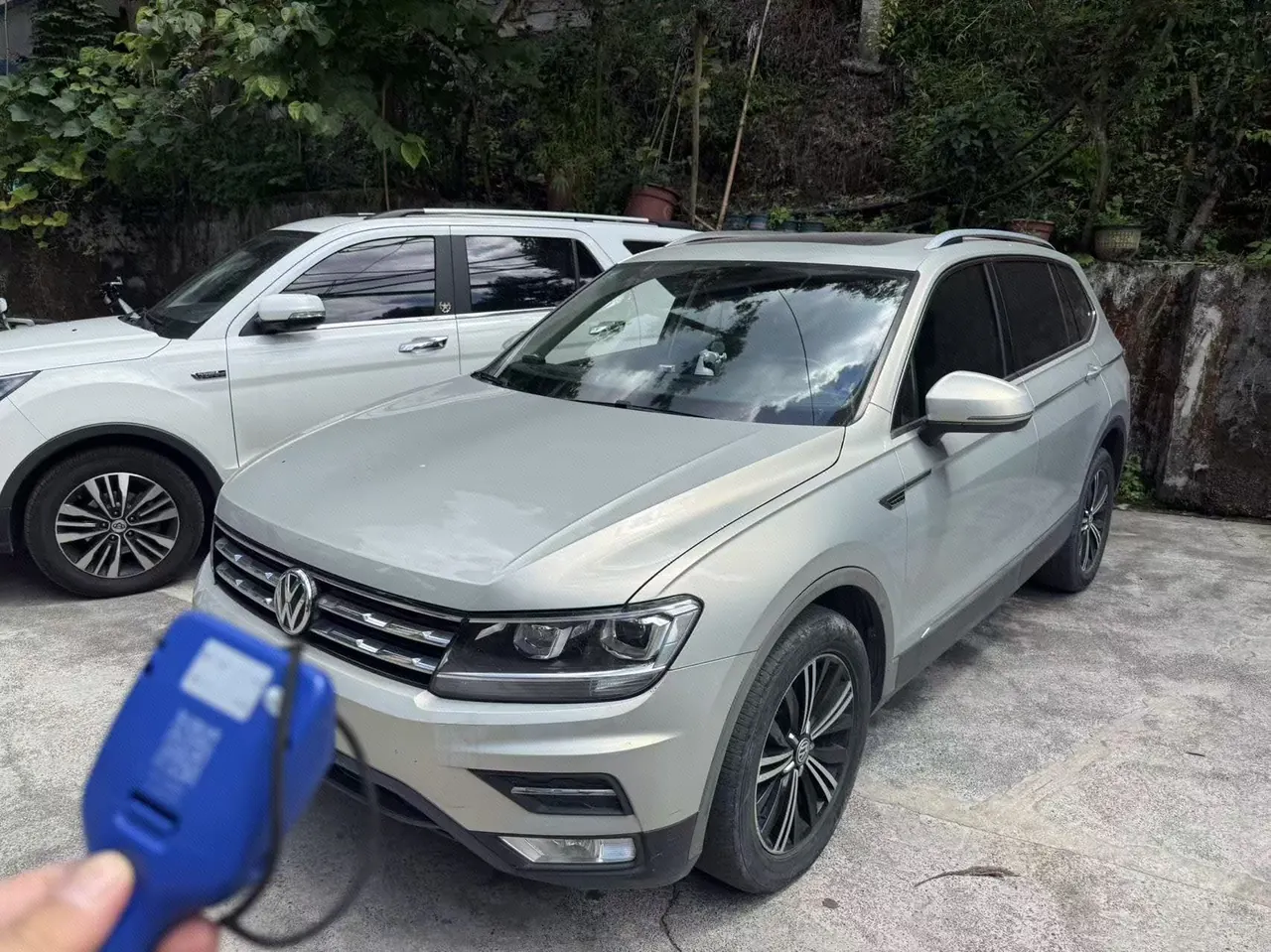 Open image lightbox: Volkswagen 2020 Tiguan L 2.0TSI 330TSI Two-Drive Panoramic Comfort Edition Automatic Gear